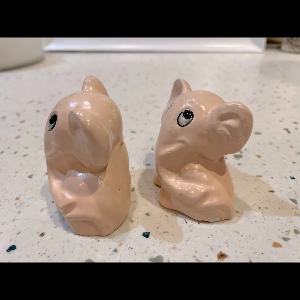 Vintage Pink‎ Elephant Salt & Pepper Shakers